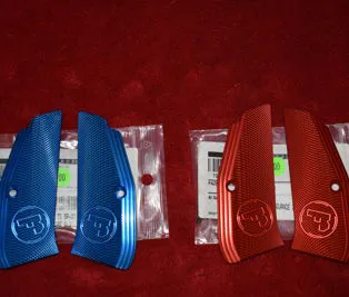 GUANCETTE IN ALLUMINIO ZIGRINATE ROSSE E BLU PER CZ 75 SP 01 SHADOW