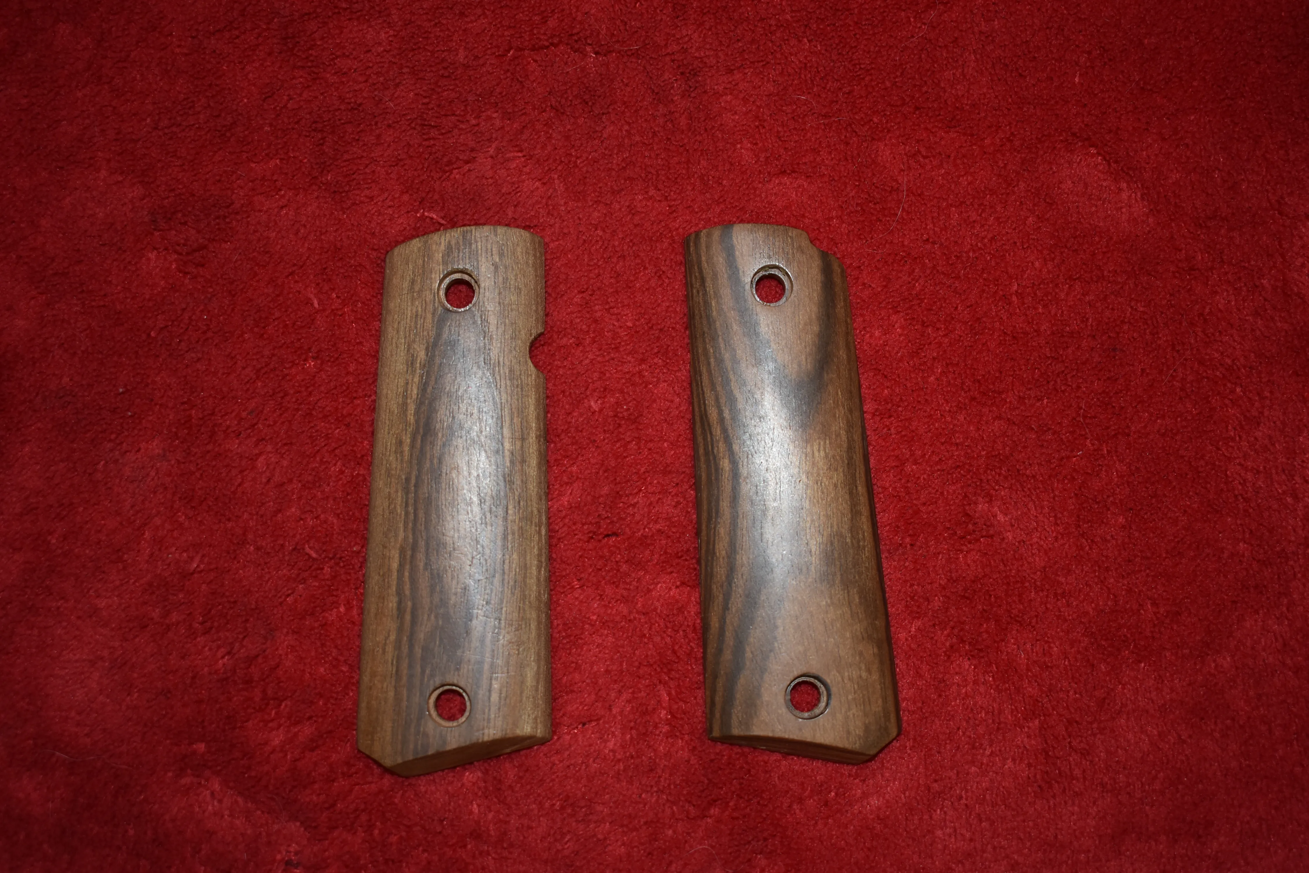 GUANCETTE IN NOCE PER  1911 