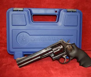 SMITH & WESSON 586-3  6"