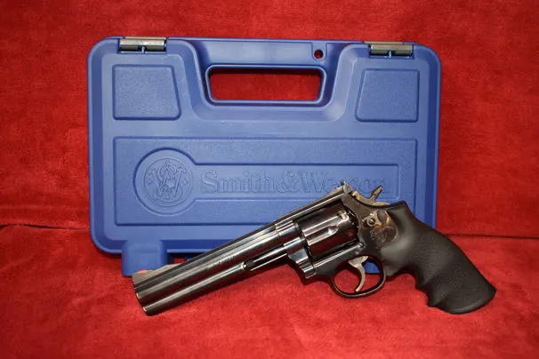 SMITH & WESSON 586-3  6"