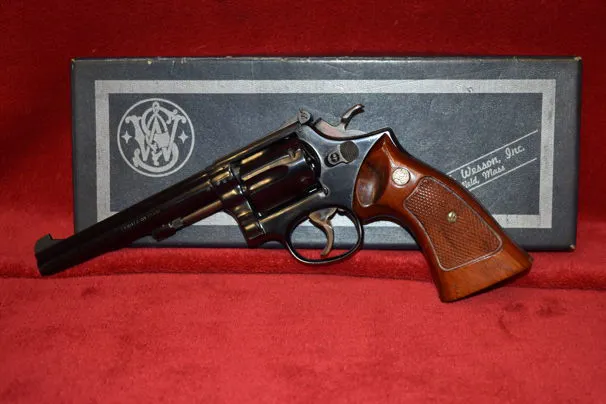SMITH & WESSON 17-2  6"