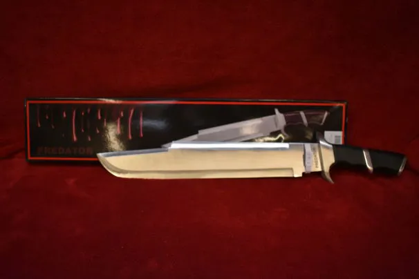 COLTELLO PREDATOR 