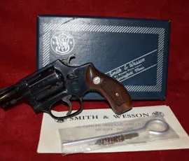 REVOLVER , SMITH , & , WESSON , 36 , CHIEF
