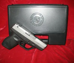PISTOLA SEMIAUTOMATICA COMPATTA TAURUS PT-709 ULTRA SLIM INOX 9X21