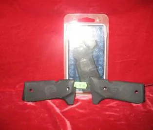GUANCETTE ORIGINALI IN PLASTICA PER BERETTA 98