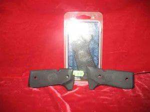 GUANCETTE ORIGINALI IN PLASTICA PER BERETTA 98