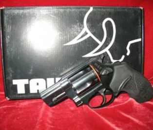 REVOLVER TAURUS 605 CARRY BRUNITO