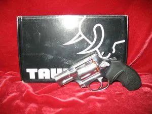 REVOLVER TAURUS 605 CARRY INOX