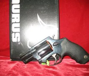REVOLVER TAURUS 85 DEFENSE BRUNITO 38 SP