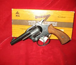 Revolver RTS